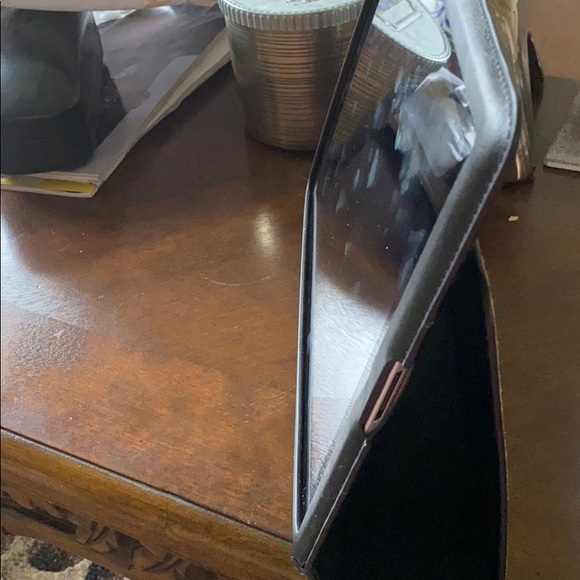 iPad - Picture 2 of 2